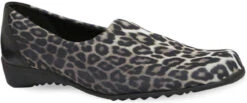 Munro Traveler 10 Munro Traveler -Footwear Shop munro womens traveler leopard stretch fabric m741607 82335.1604688847